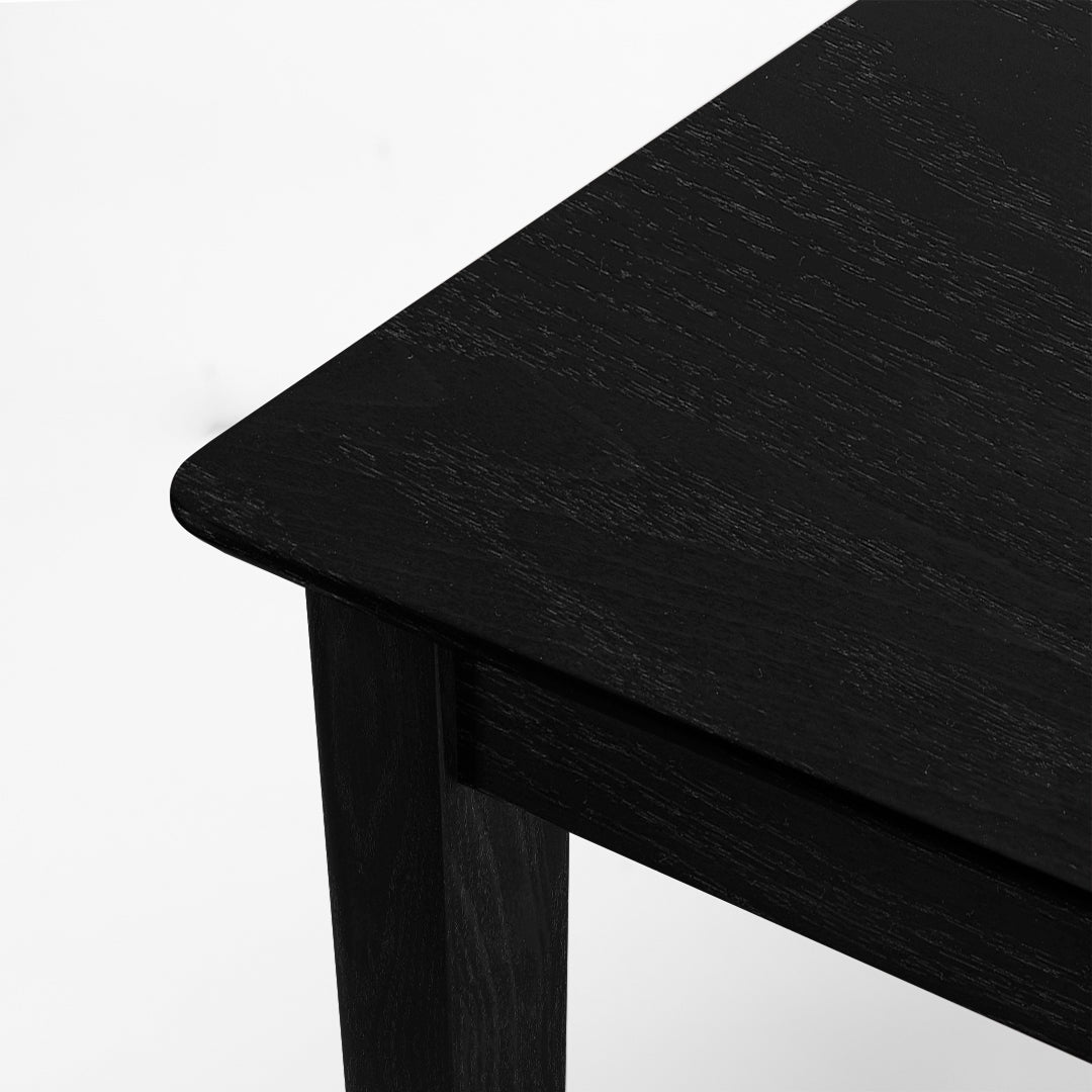 Mesa de Comedor Royce 135 cm negra / Muebles y Accesorios